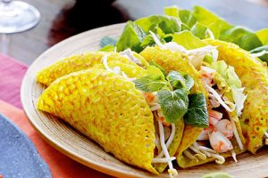 ve co do thuong thuc mon banh khoai. 300x200 - Về Cố Đô thưởng thức món bánh Khoái   