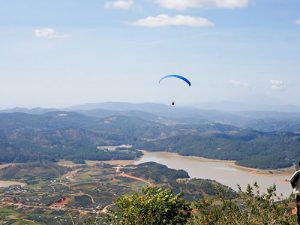 lang du langbiang day nui bieu tuong cua da lat 300x225 - Lãng du Langbiang - dãy núi “biểu tượng” của Đà Lạt   