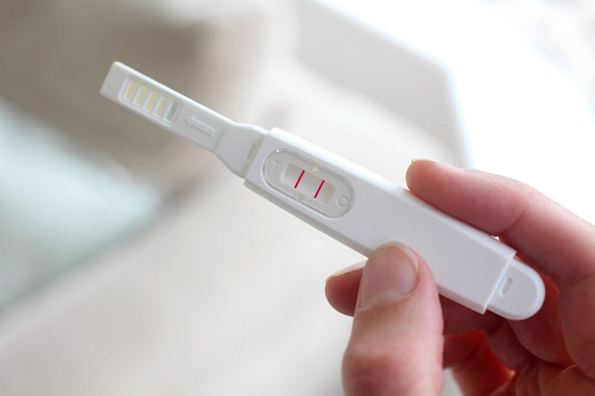 Anh 3 Que thu 2 vach - Muốn biết dấu hiệu có thai sau khi quan hệ 2 tuần dùng ngay que thử thai