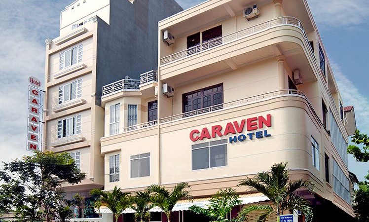 cong vao khach san Caraven Da Nang - Top 10 khách sạn giá rẻ ở Đà Nẵng chất lượng nhất