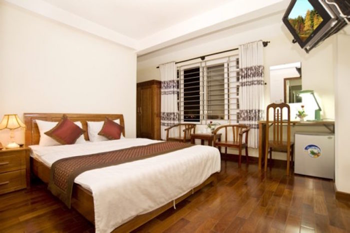 phong khach san caraven nho xinh am cung - Top 10 khách sạn giá rẻ ở Đà Nẵng chất lượng nhất