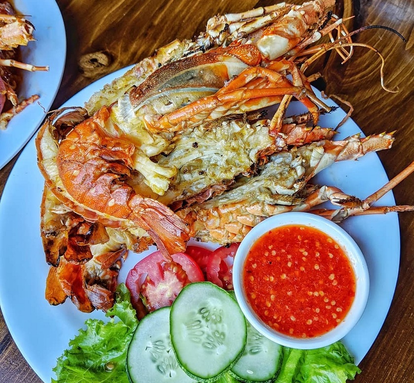 mon tom nuong hap dan tai quan - Top 10 quán hải sản ngon ở Đà Nẵng
